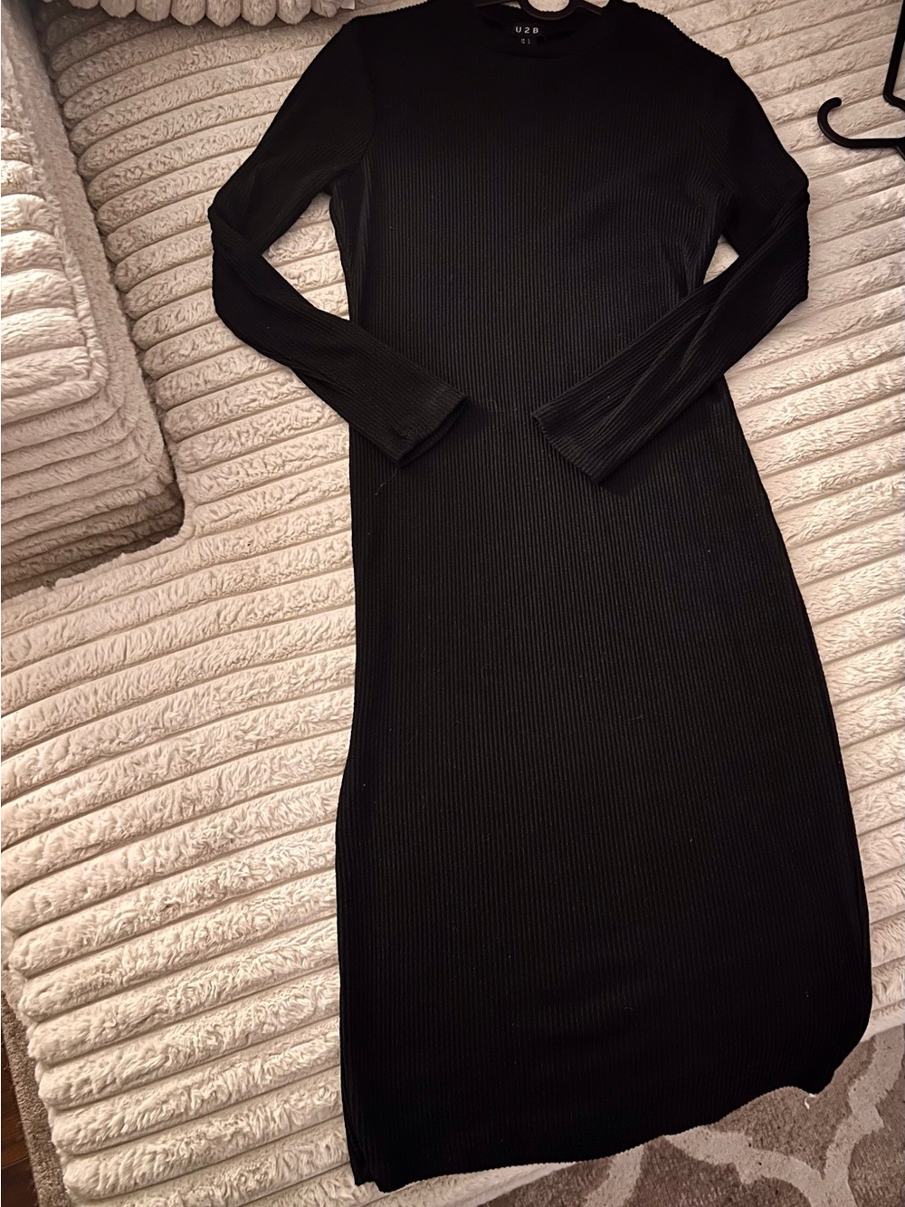 Ribbed Long-Sleeve Maxi Dress in Black